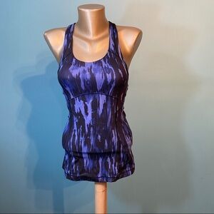 BNWOT Lululemon women’s Kanto Catch ‎ me tank in size 2